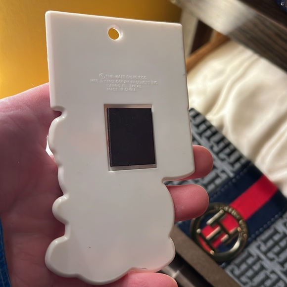 Vintage Walt Disney Mickey Mouse Plastic Magnet - Picture 2 of 2